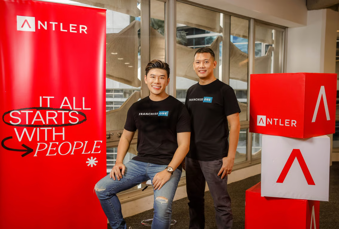 Andre Binarto and Ronald Sipahutar, founders of FranchiseOne